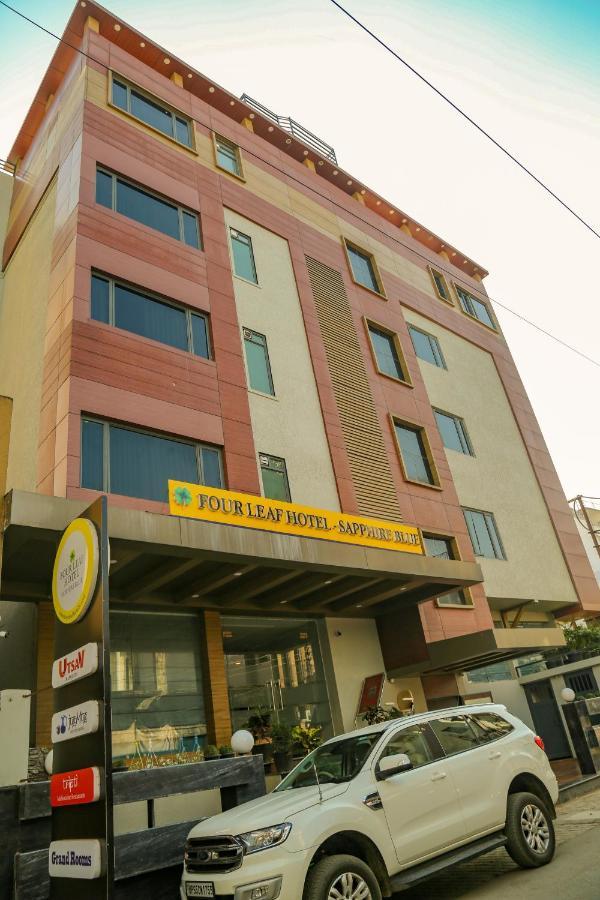 Four Leaf Hotel - Sapphire Blue, Benares Buitenkant foto